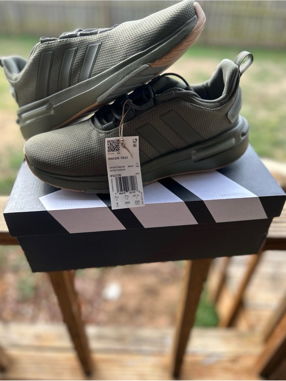 Men's Adidas Olive Green Athletic Shoes sz 8M/9W
